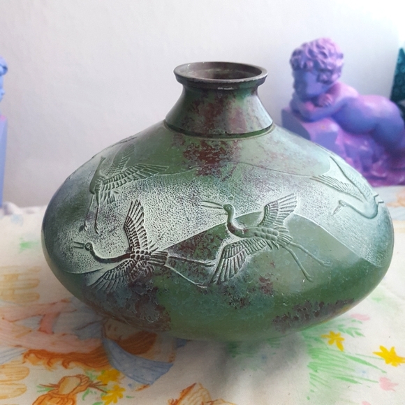 🌙Patina Metal "Flying Cranes" Ikebana Vase Toyo Japan w Chop Mark - Picture 4 of 11